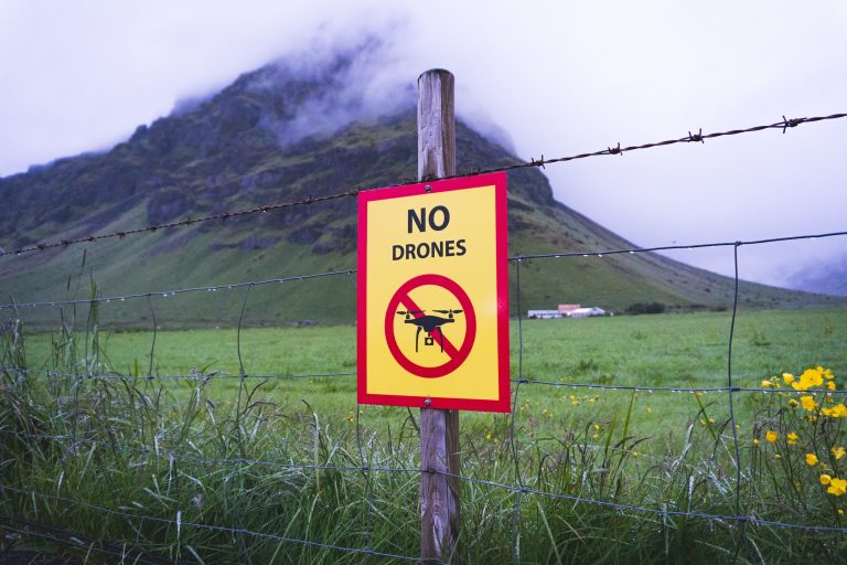 Area "Terlarang" Drone Terbang