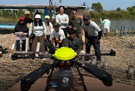 Kolaborasi Full Drone Solutions (FDS) - UGM- Mitra dari Swiss